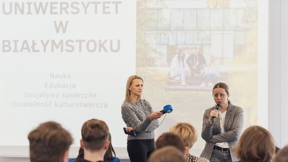 konferencja w bibliotece uniwersyteckiej