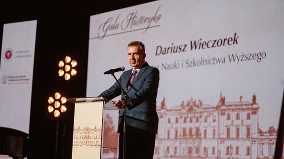 minister Dariusz Wieczorek