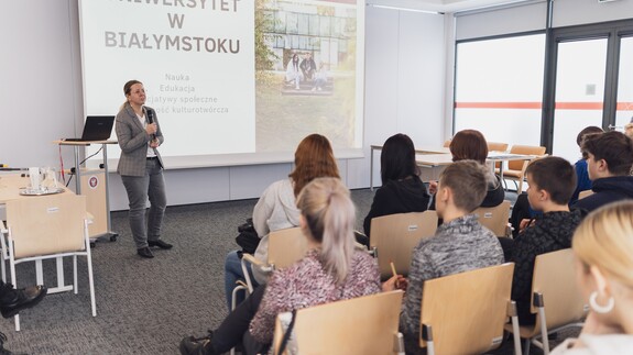 konferencja w bibliotece uniwersyteckiej