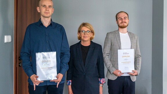 Mateusz Szymański, Karol Zimnoch i prof. UwB Jolanta Muszyńska