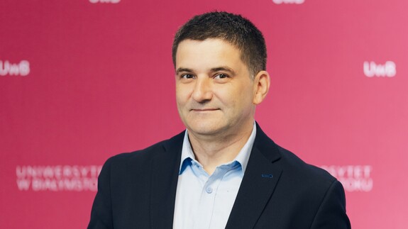 dr hab. Piotr Guzowski, prof. UwB  