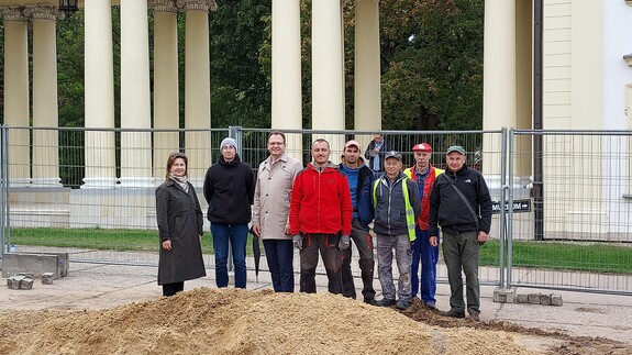 Archeolog z UwB i tajemnice dziedzińca paradnego Pałacu Branickich w Białymstoku