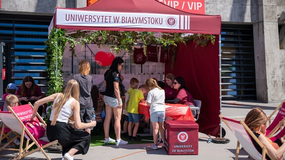 Piknikowaliśmy naukowo i rodzinnie na Stadionie Miejskim w Białymstoku