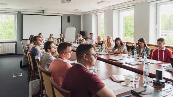 Uczestnicy Polsko-Europejskiej Szkoły Prawa na UwB